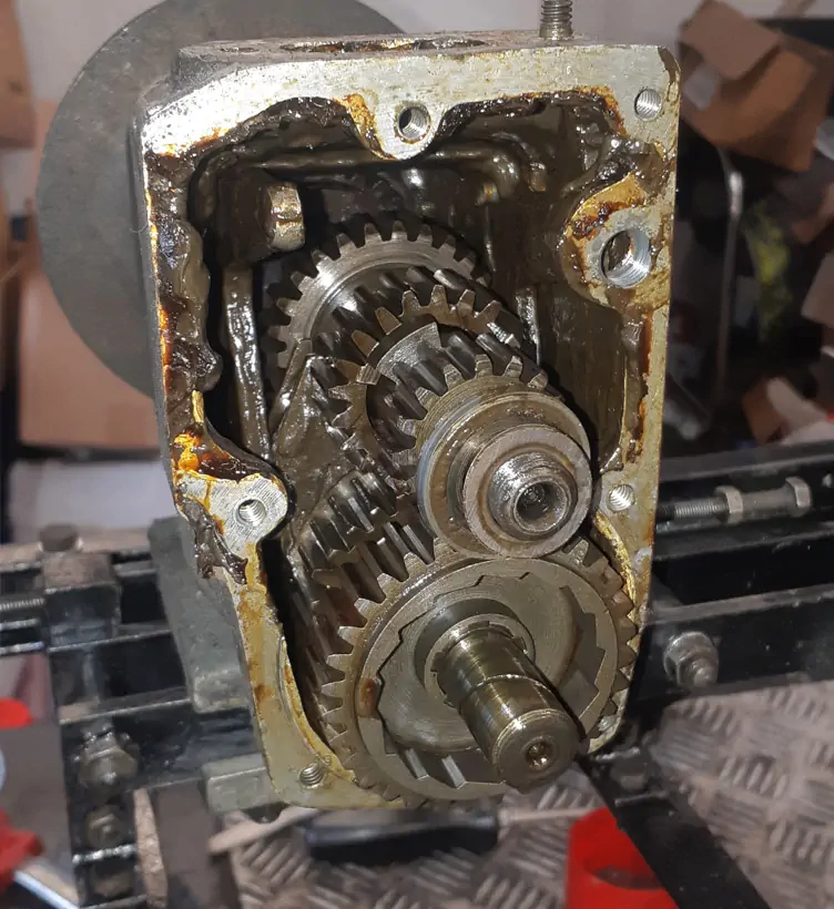 Larmar-gearbox